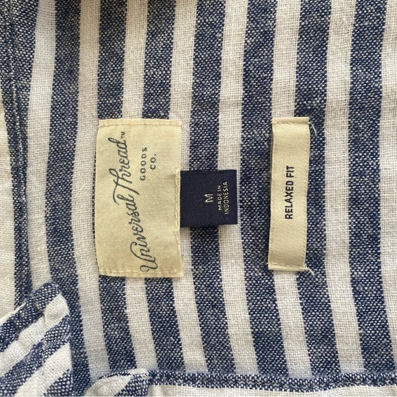 Universal thread relaxed fit button down - Picture 2 of 7